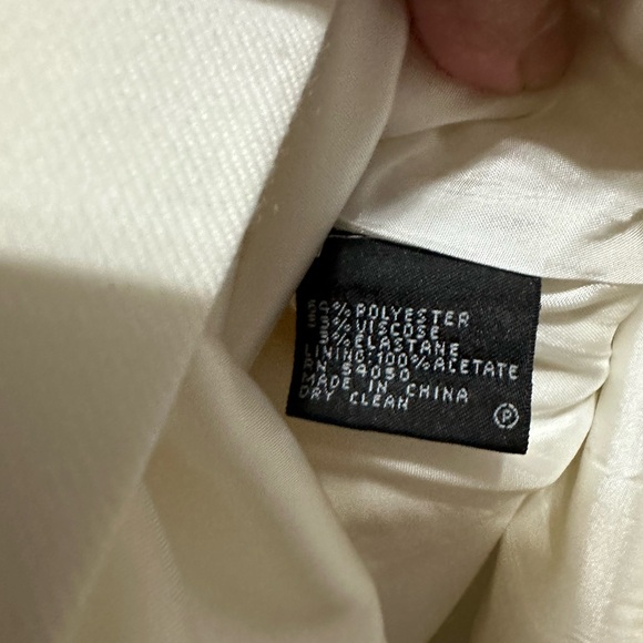 Beautiful Anne Klein Two Piece Dress & Jacket Suit - Picture 16 of 16